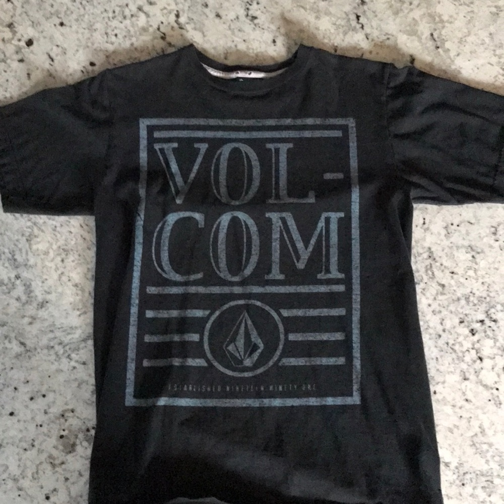 Volcom t-shirt